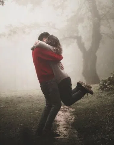 Aşk Sözleri Sevgilinizi Kalbinden Vuracak Romantik Sözler