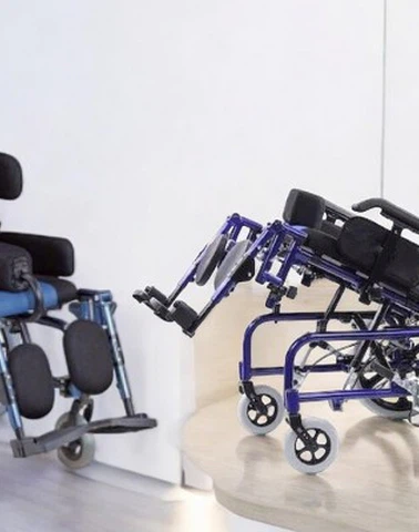 RÖMER R258 Spastik Yetişkin Tekerlekli Sandalye