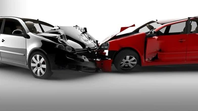 Trafik kazasında yardıma koştu cep telefonu çalındı