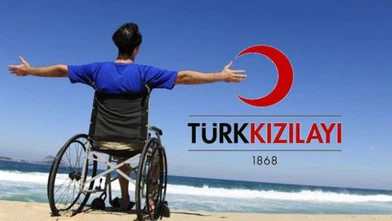 Kızılay engellilere tekerlekli sandalye bağışı yapıyor