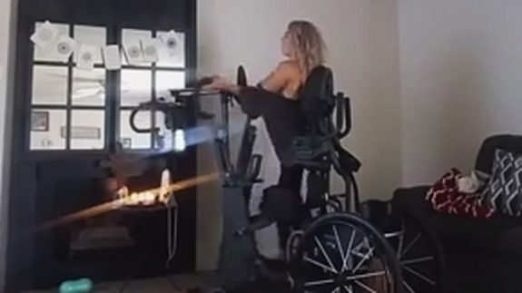 Engelli Sporcu Tiphany Adams’dan müthiş performans