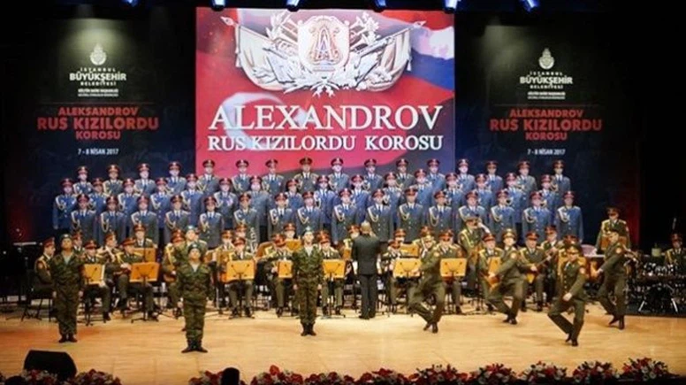 Rus Kızılordu Korosu İstanbul’ da Konser Verdi