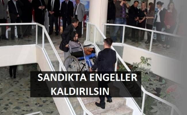 Engellilere sandık engeli referandumda yaşanmasın