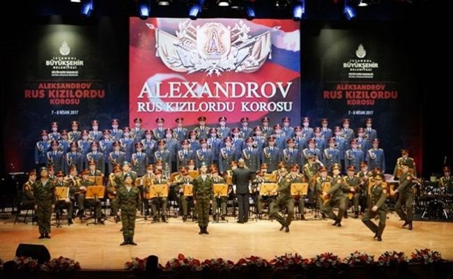 Rus Kızılordu Korosu İstanbul’ da Konser Verdi